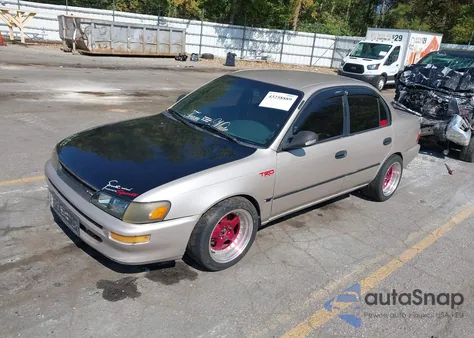 1995 Toyota Corolla Le/Dx z USA, uszkodzony, nr VIN 2T1AE09B4SC129989